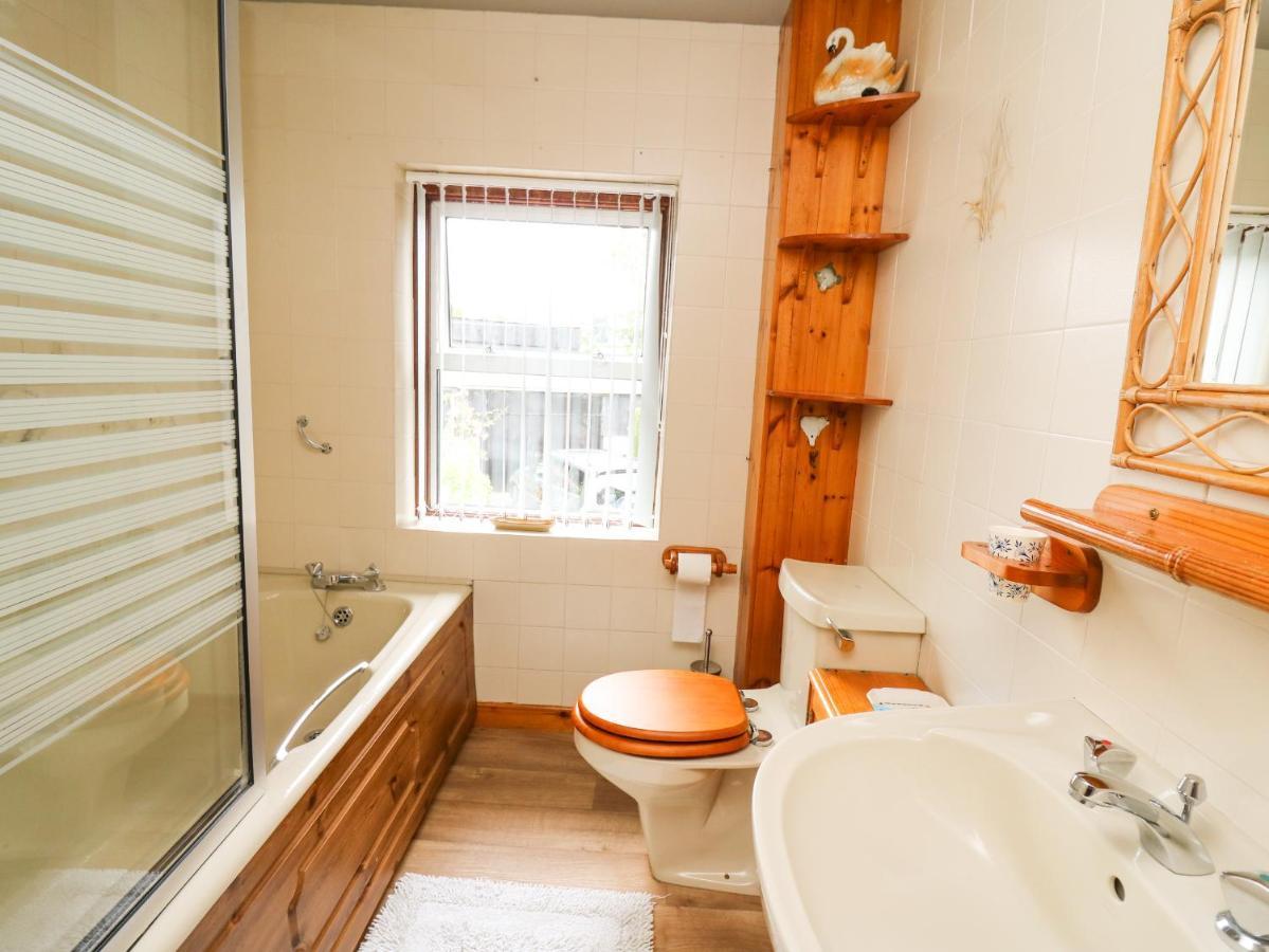 Holly Farm Cottage Newbridge on Wye Екстериор снимка